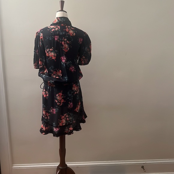 New Rococo Sand dress . - Picture 5 of 14